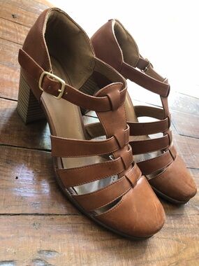 Clarks artisan Strappy Block Heel Sandals